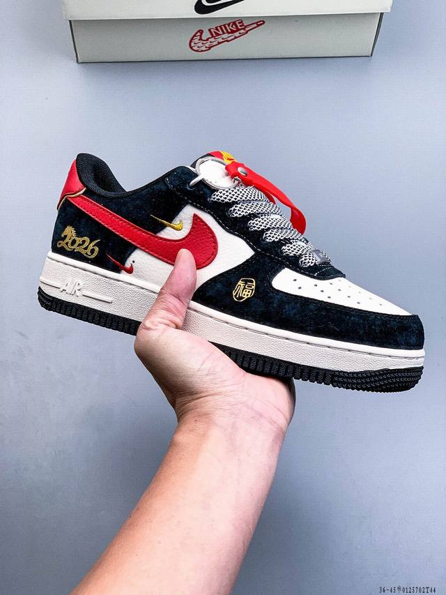原楦数据纸版，采用硬质优质皮革鞋面材质，内置全掌Air Sole气垫。耐克 Nike Air Force 1 Low 空军一号低帮百搭休闲运动板鞋 DDD 01