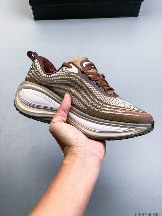 Nike Vomero Plus Run轻盈跑鞋 DDD 公司级 Nike Vomero 18 舒适百搭防滑耐磨 低帮 休闲跑步鞋男女同款 DDD 012528