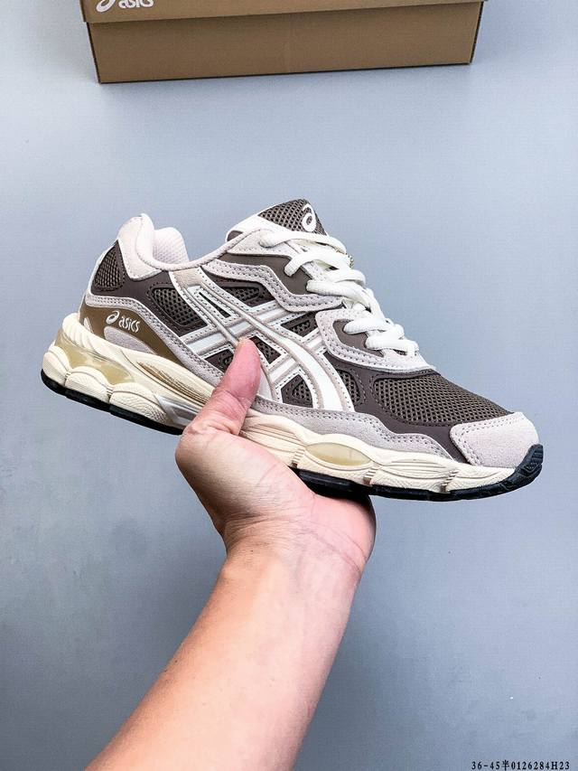 Asics 亚瑟士Gel-Nyc 2055透气网眼鞋面配合部分合成革材质 采用全新Ahar+橡胶材质 更加耐磨 DDD 0126284H23 DDD