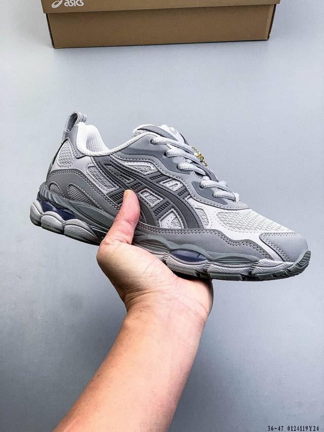 Asics 亚瑟士Gel-Nyc 2055透气网眼鞋面配合部分合成革材质 采用全新Ahar+橡胶材质 更加耐磨 DDD 0124119Y24 DDD