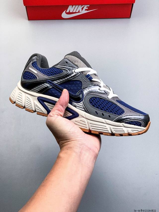 耐克Nike V5 Rnr 25新款轻量缓震支撑休闲鞋 舒适防滑耐磨低帮复刻运动鞋 厚底增高老爹鞋 Hj5228-003经典设计与现代工艺完美结合，带来舒适脚感