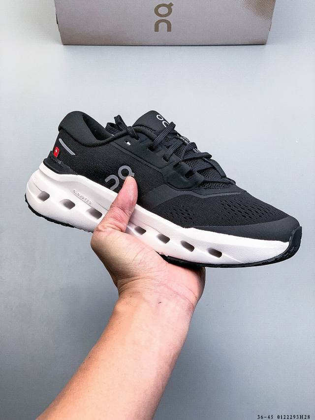 公司级！On Cloudrunner 3 昂跑 户外街头机能风新兴品牌轻便跑步鞋 DDD 首发实拍鞋款以网球为灵感的运动休闲鞋 大胆的复古外观与革新科技融合 助