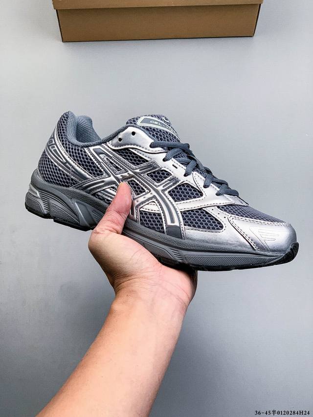 Asics Gel-1 亚瑟士新款运动跑步鞋 DDD Asics Gel-1 可以称得上是复古美学的入门代表作，它所呈现的是千禧年后期的时代变迁风格。 DDD