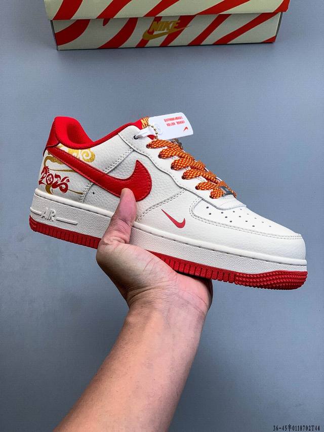 纯原版本 原楦数据纸版，采用硬质优质皮革鞋面材质，内置全掌Air Sole气垫。耐克 Nike Air Force 1 Low 空军一号低帮经典百搭休闲运动板鞋