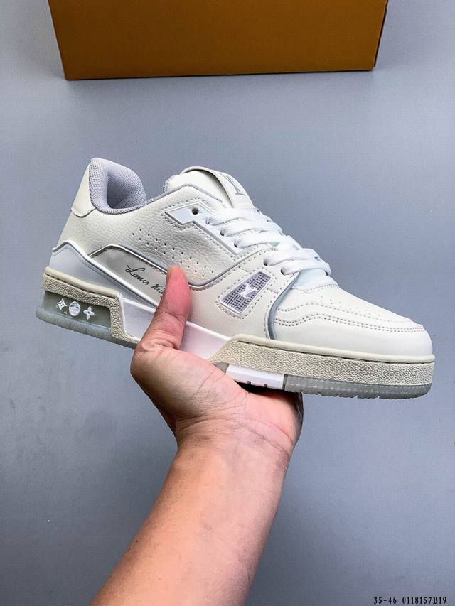 路易威登 Louis Vuitton Lv路易威登板鞋 DDD 乘风破浪的姐姐争先种草款,舒适透明底和百搭性霸屏整个时尚娱乐圈，正品1:1套楦复刻，细节调整完美