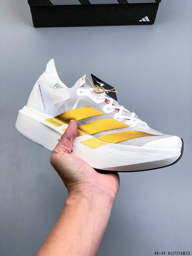 公司级 Adidas Adizero Pro Evo 2 阿迪达斯 舒适百搭防滑耐磨 低帮 休闲跑步鞋 DDD 中底配置方面搭载全掌Lightstrike Pr