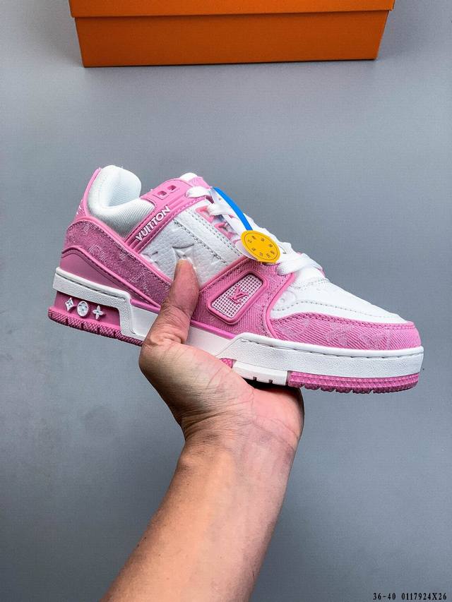 路易威登 Louis Vuitton Lv路易威登板鞋 DDD 乘风破浪的姐姐争先种草款,舒适透明底和百搭性霸屏整个时尚娱乐圈，正品1:1套楦复刻，细节调整完美