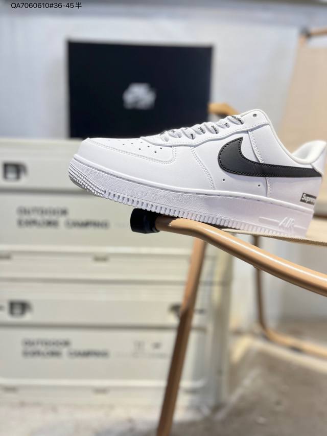 耐克 Nike Air Force 1 '07空军一号 百搭休闲运动板鞋。柔软、弹性十足的缓震性能和出色的中底设计，横跨复古与现代的外型结合，造就出风靡全球三十