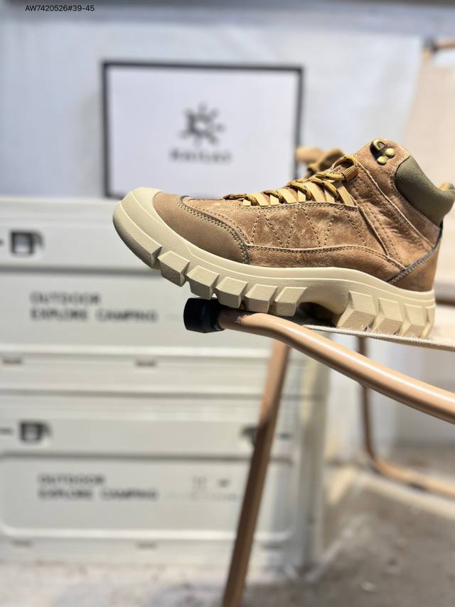 凯乐石Kailas 界山户外高帮防水登山徒步鞋 大厂出品 DDD 鞋面采用Gore-Tex全袜套防水科技。鞋带采用 Boa 旋钮快速穿脱系统。Eco-Sport