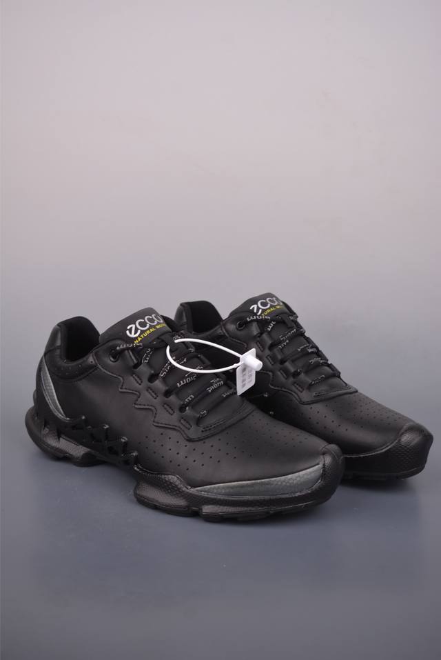 Ecco爱步男士休闲运动鞋 DDD 缓震透气跑步鞋 Biom2.0系列新款 DDD 柔软超轻的中底 提供出色的能量回弹和缓震体验 长效缓震的Biom自然律动科技