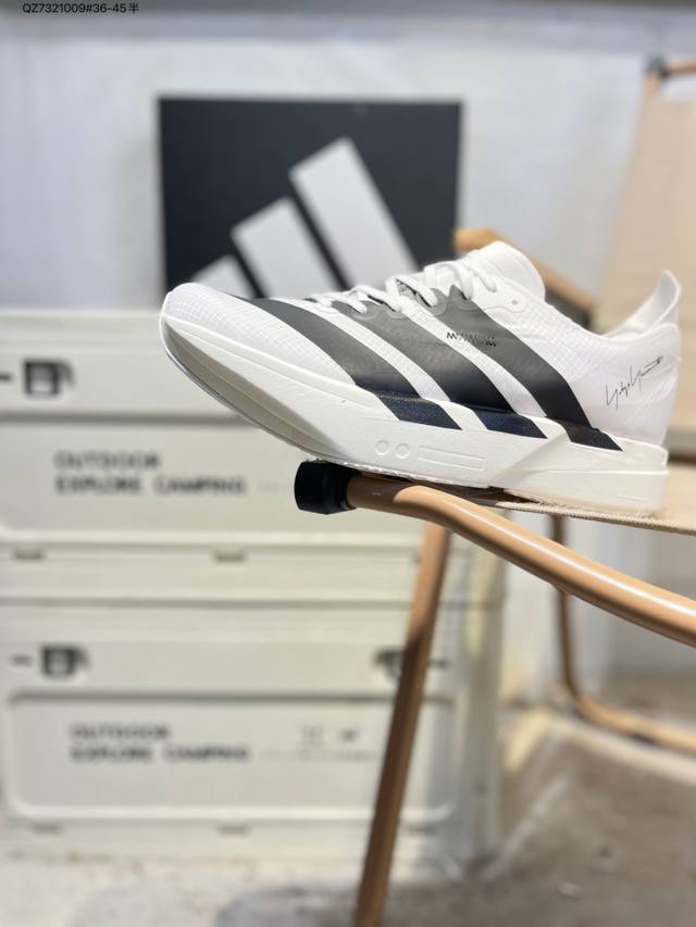 Ad Adizero Eva Sl M 零度进化版系列低帮轻便透气竞速休闲运动慢跑鞋 相信大家对去年 Adidas 横空出世的 顶级超跑 Adizero Adi