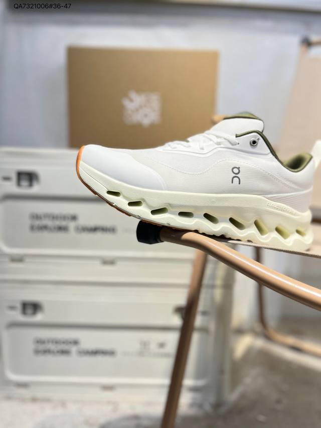 On昂跑Cloudtilt Moon 轻量运动休闲鞋 DDD 脚感很舒服 鞋底柔软且包裹性好 上脚显腿长 DDD 不管休闲还是运动都很百搭 是最好看最显质感的颜
