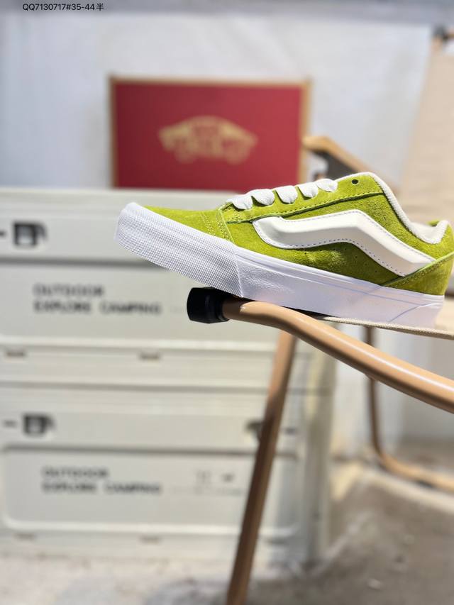真标硫化工艺#原厂档案开发铝楦版型#正确安娜系列翘头鸟嘴贴条弧度致敬滑板文化，联乘瑞典著名鞋店Sneakersnstuff X Vans Sk8 Mid Sns