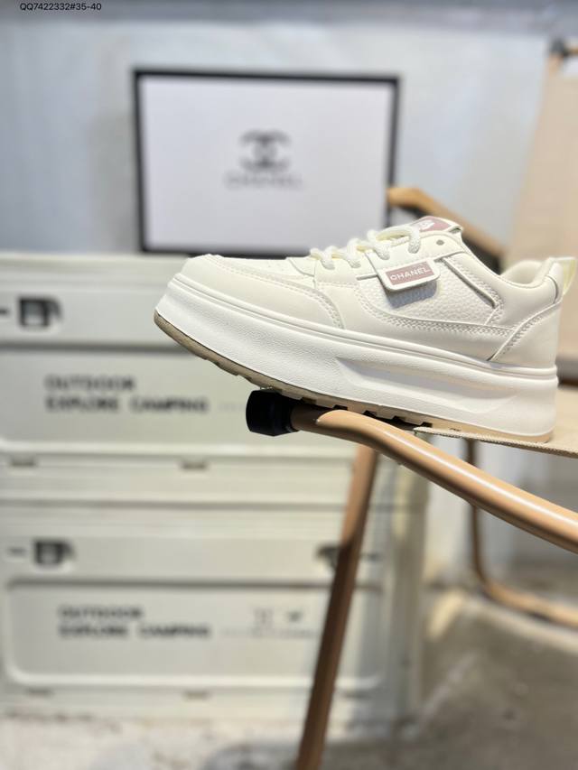 Chanel香奈儿2025新款 众多明星网红上脚 #鞋面采用Tpu材质 扣饰经过防氧化防腐蚀处理原版大扣 并非市场上的烤漆掉色便宜扣饰 #大底采用一比一原版超轻