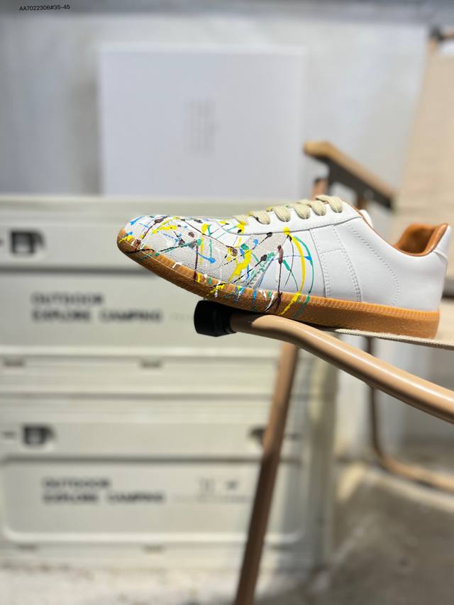 Maison Margiela马吉拉德训鞋 DDD 鞋面头层小羊皮 翻毛皮完美拼接 鞋底采用防滑橡胶大底 轻松驾驭正装休闲装 DDD Mm6 超级网红爆款 经典