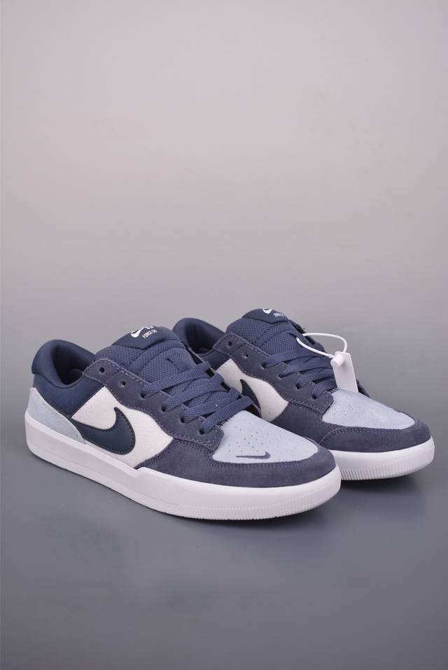 耐克Nike Sb Force 58 DDD 硫化杯底 传统篮球风格 原楦版型 DDD Nike Sb Force 58 男 女滑板鞋采用包边设计 DDD 经久