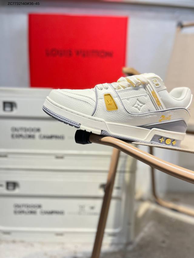 马年限定 路易威登 Louis Vuitton Lv路易威登板鞋 DDD 新款 Lv Trainer最新配色运动鞋 L家 篮球鞋风格运动鞋 该鞋由艺术总监 Vi