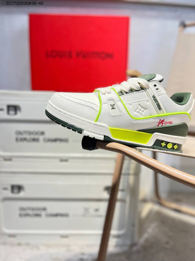 马年限定 路易威登 Louis Vuitton Lv路易威登板鞋 DDD 新款 Lv Trainer最新配色运动鞋 L家 篮球鞋风格运动鞋 该鞋由艺术总监 Vi