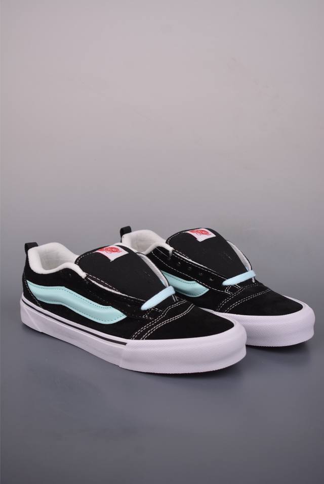 Vans Knu Skool DDD 2026新款 复古休闲胖胖面包鞋 DDD 肥胖版大Logo原版全皮猪八面料 DDD 货号：Vn000D22Emb DDD