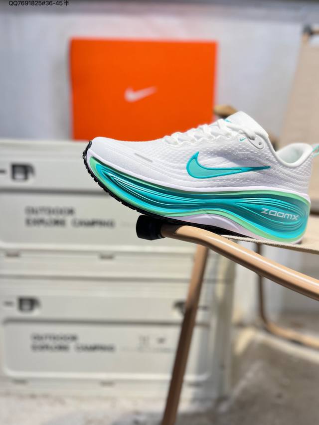 耐克 Nike Vomero Plus 耐克 舒适减震防滑 低帮跑步鞋 DDD 货号：Hv8 Qq7691825#36-45半 DDD