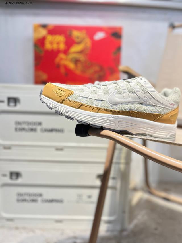 耐克 Nike P-6000 Laser Blue 复古科技个性运动老爹鞋。该鞋款鞋面采用纵横交错的覆面，重现 0 年代跑鞋风格，同时搭配缓震鞋垫，带来舒适的步