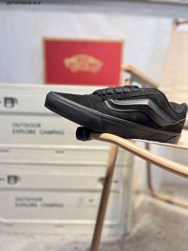 真标硫化工艺#原厂档案开发铝楦版型#正确安娜系列翘头鸟嘴贴条弧度致敬滑板文化，联乘瑞典著名鞋店Sneakersnstuff X Vans Sk8 Mid Sns