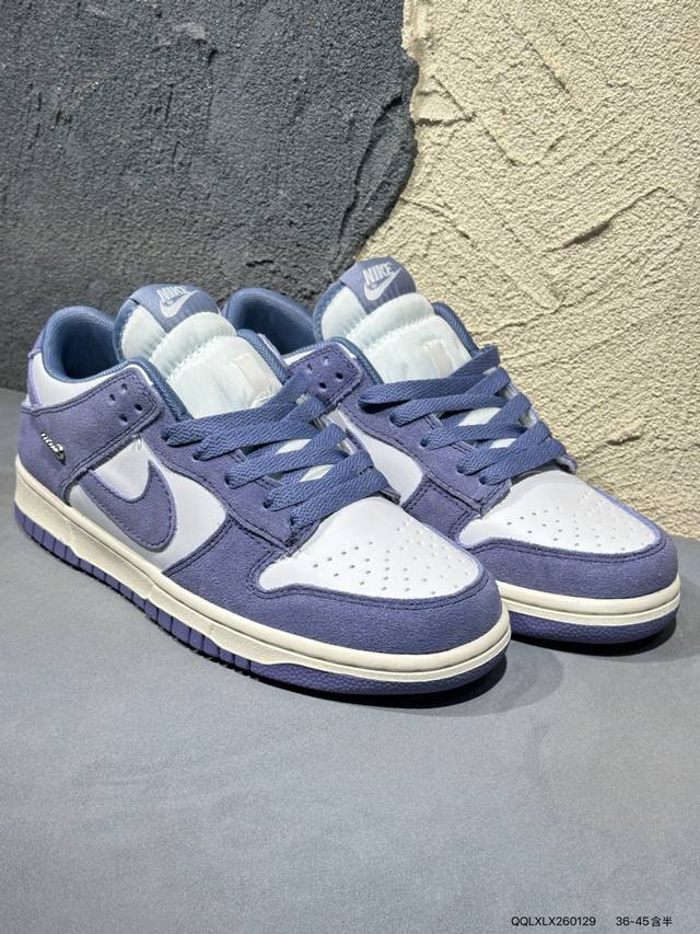 新品上市实拍 DDD 耐克Nike Dunk Low 板鞋Sb系列经典百搭休闲运动板鞋加厚鞋舌的填充，使舒适性大大提升，同时也更方便穿脱中底部分则加入了脚感柔软