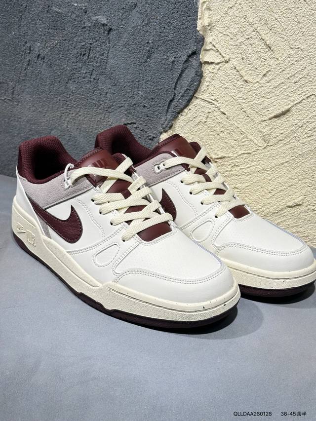 耐克 Nike 全新鞋型 来了！Nike Full Force Low 时尚复古运动板鞋，复古气质爆棚！近年来复古风的兴起，众多品牌纷纷推出自己的全新鞋款，势必