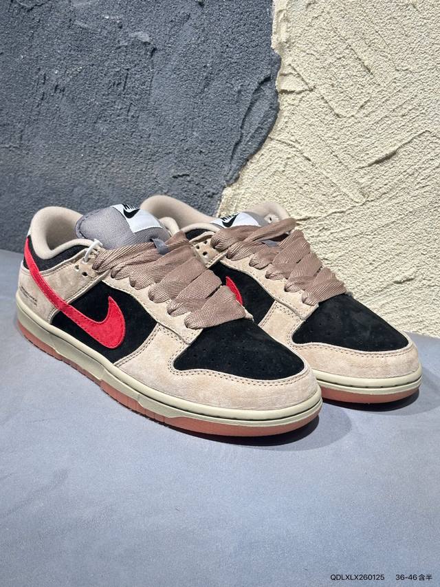 新品上市实拍 DDD 耐克Nike Dunk Low 板鞋 Sb系列经典百搭休闲运动板鞋加厚鞋舌的填充，使舒适性大大提升，同时也更方便穿脱中底部分则加入了脚感柔