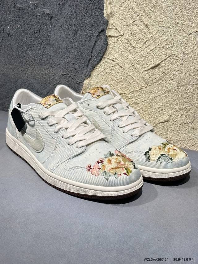 新品上市实拍 DDD Air Jordan 1 Low 低帮 蓝柠檬 Aj1 乔丹1代 Aj1 乔1 低邦 蓝黄拼接 乔丹篮球鞋系列 鞋身采用蓝色皮革勾勒轮廓，