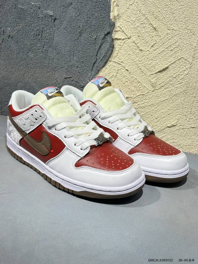 新品上市实拍 DDD 耐克Nike Dunk Low 板鞋 Sb系列经典百搭休闲运动板鞋加厚鞋舌的填充，使舒适性大大提升，同时也更方便穿脱中底部分则加入了脚感柔