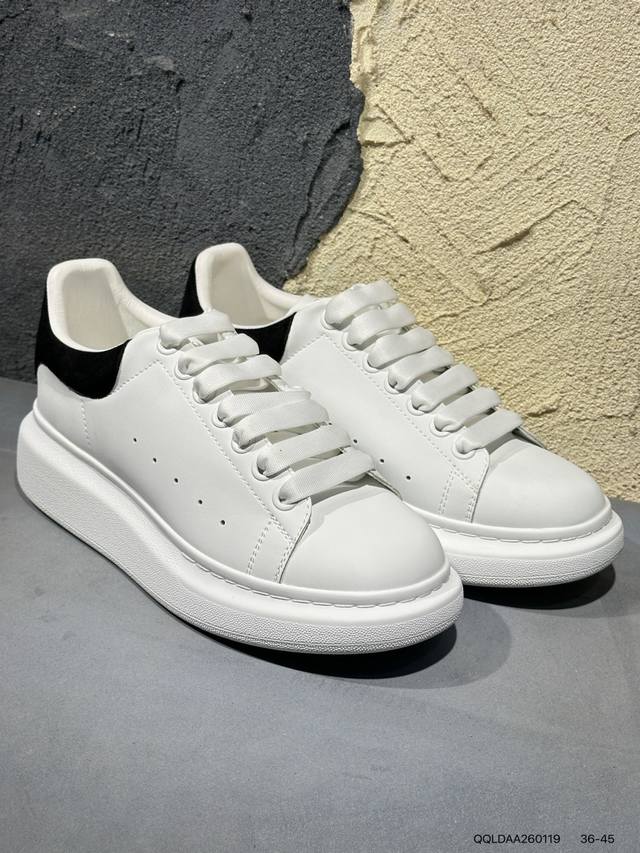 Alexander Mcqueen 亚历山大麦昆 DDD 超软Pu脚感乳胶物料鞋 DDD 外置原抽真空高密度增 553770 Qqldaa260119 DDD