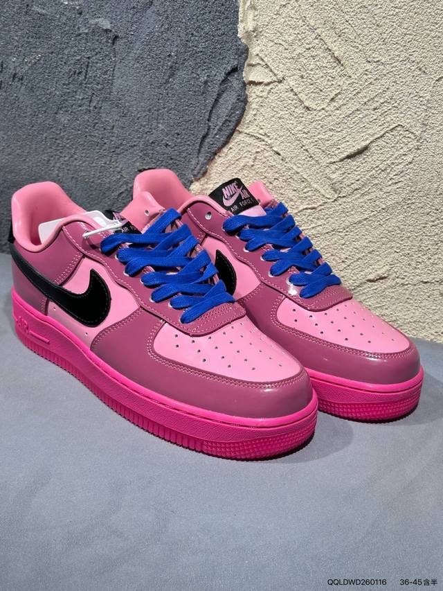 新品上市实拍 DDD 耐克Nike Air Force 7空军一号低帮百搭休闲运动板鞋。柔软、弹性十足的缓震性能和出色的中底设计，横跨复古与现代的外型结合，造就