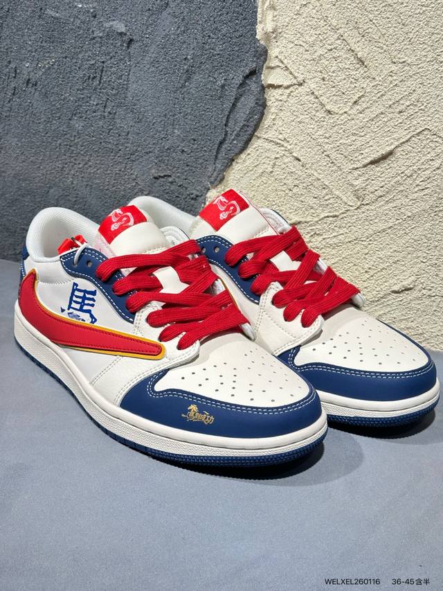 新品上市实拍 DDD 耐克Nike Dunk Low 板鞋 Sb系列经典百搭休闲运动板鞋加厚鞋舌的填充，使舒适性大大提升，同时也更方便穿脱中底部分则加入了脚感柔