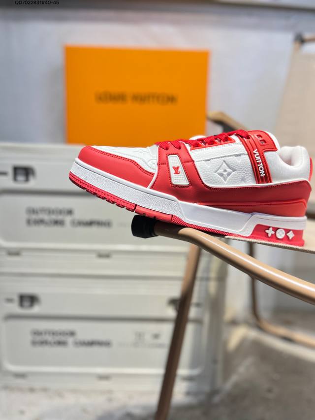 路易威登 Louis Vuitton Lv路易威登板鞋 DDD 新款 Lv Trainer最新配色运动鞋 L家 篮球鞋风格运动鞋 该鞋由艺术总监 Virgil