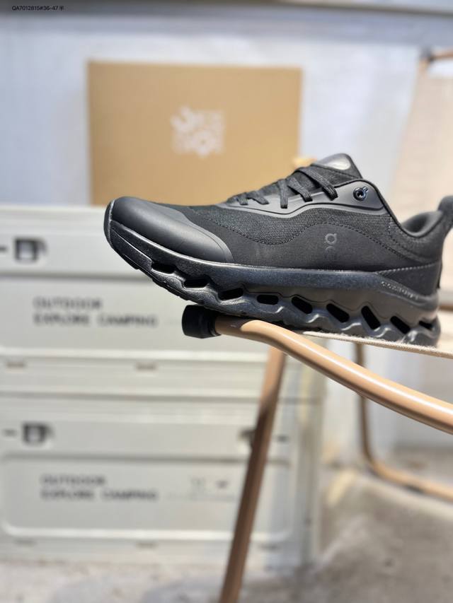 On昂跑Cloudtilt Moon 轻量运动休闲鞋 DDD 脚感很舒服 鞋底柔软且包裹性好 上脚显腿长 DDD 不管休闲还是运动都很百搭 是最好看最显质感的颜