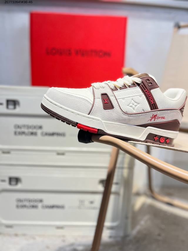 马年限定 路易威登 Louis Vuitton Lv路易威登板鞋 DDD 新款 Lv Trainer最新配色运动鞋 L家 篮球鞋风格运动鞋 该鞋由艺术总监 Vi