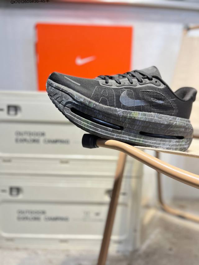 Nike Vomero Premium Air气垫40周年 DDD 舒适百搭防滑耐磨 支撑缓震低帮 休闲跑步鞋 DDD 时尚外观和运动美学 结合泡棉缓震配置 D