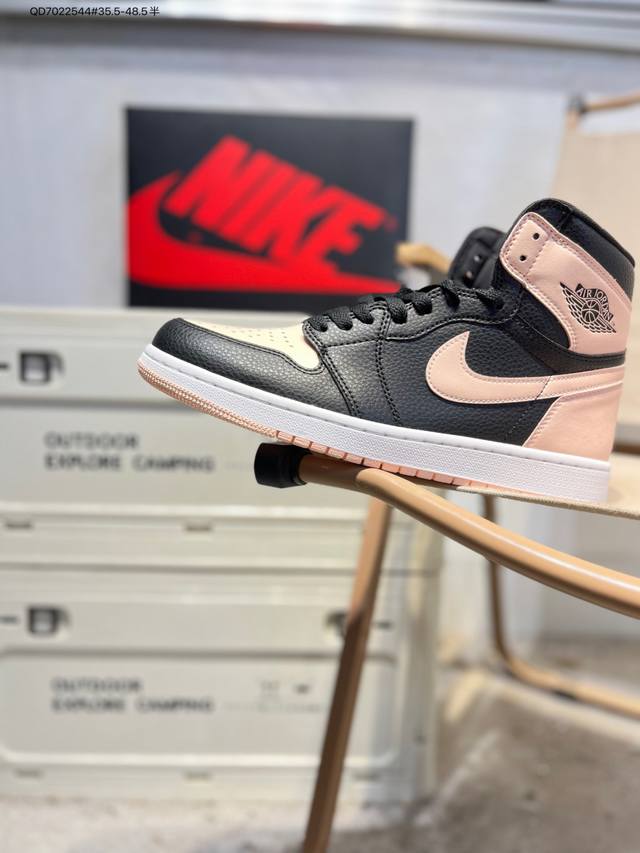 公司级头层皮 DDD Air Jordan 1 Retor Aj1经典复古高帮百搭文化篮球鞋 采用软质纳帕头层皮革鞋面#原厂立体填充鞋舌海绵#中底注胶孔及缜密中