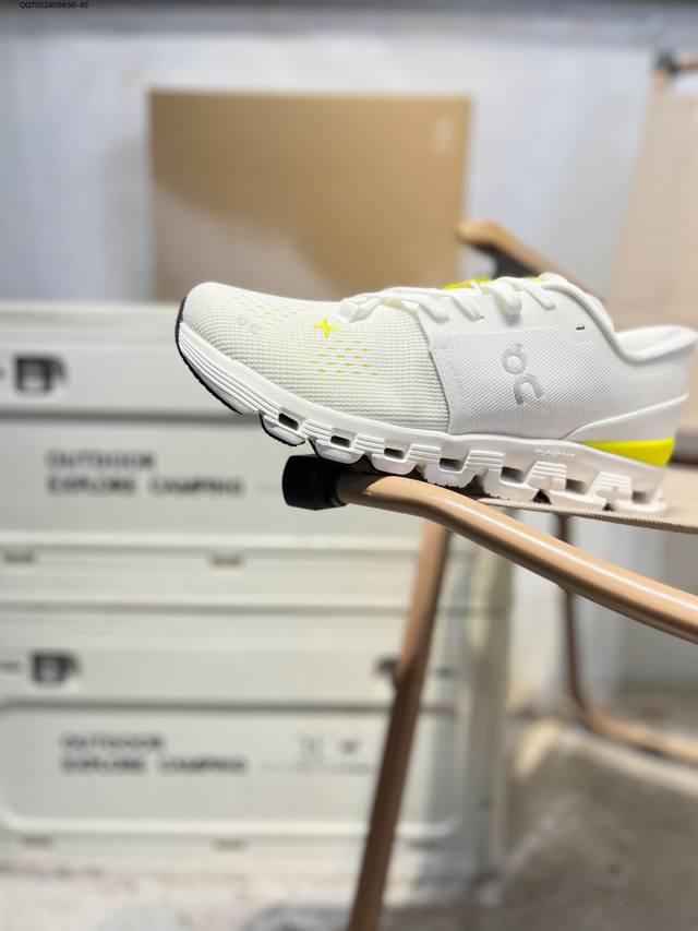 On昂跑Cloudtilt Moon 轻量运动休闲鞋 DDD 脚感很舒服 鞋底柔软且包裹性好 上脚显腿长 DDD 不管休闲还是运动都很百搭 是最好看最显质感的颜