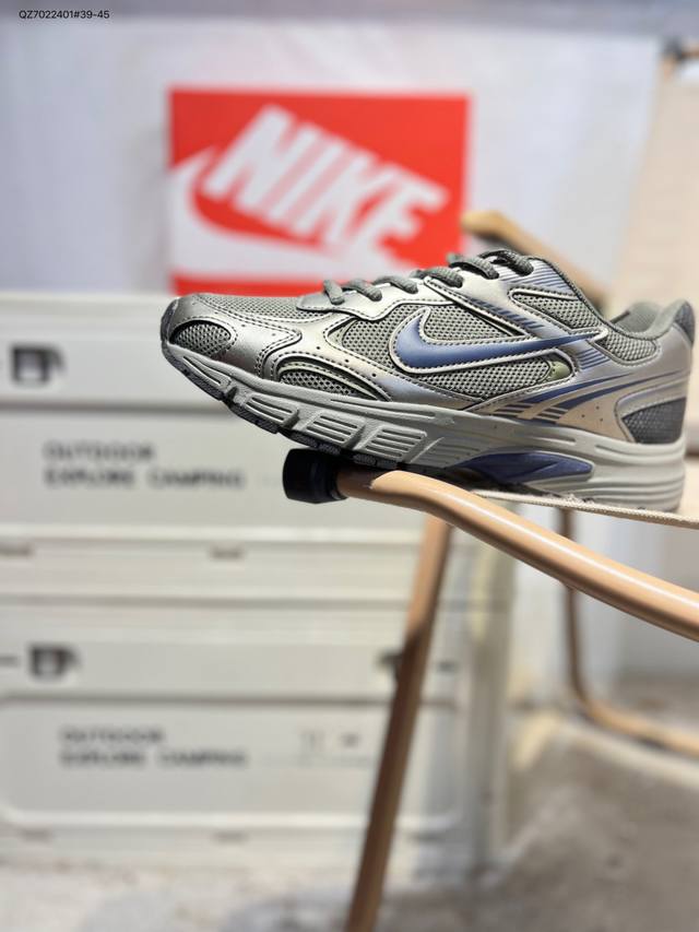 Nike Vomero Premium Air气垫20 周年 DDD 舒适百搭防滑耐磨 支撑缓震低帮 休闲跑步鞋 DDD 时尚外观和运动美学 结合泡棉缓震配置