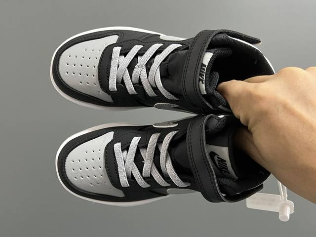 Nk 新款小空军中帮儿童运动鞋 DDD Size：22-37.5码 DDD 小空军系列真的超帅气 DDD 中帮魔术贴设计，超级好穿 DDD 耐磨防滑大底，脚感舒