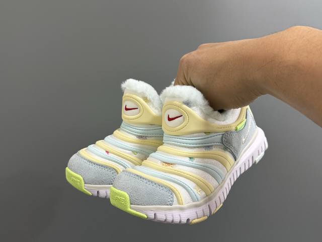 大童 DDD 专G版加绒毛毛虫一脚蹬童鞋 DDD Size：28-37.5 DDD 柜子同步加绒款，鞋口处加绒加厚，保暖脚踝，鞋子前端不加绒，与Zp一致 DDD