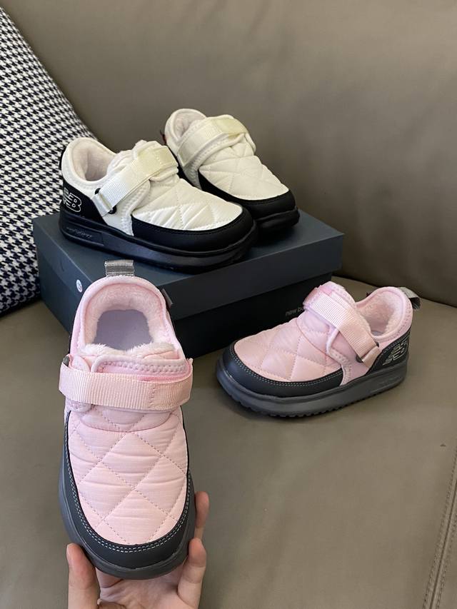 不退不换 原图直出 DDD 这款Nb雪地靴真的是太舒适了鞋面采用防水面料，魔术贴设计取代了烦人的鞋带轻轻一粘，方便很呢！Eva橡胶鞋底防滑耐磨 DDD