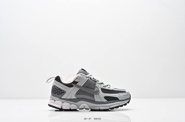 童鞋：耐克Nike Zoom Vomero 5 DDD 马拉松复古跑五代休闲运动慢跑鞋 DDD 货号:Ci1694-300 DDD 码数:25～37 DDD 编