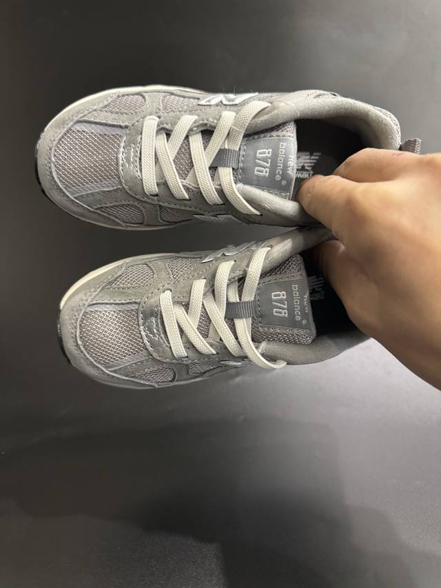 新色 DDD Nb878猪八皮松紧带复古儿童运动鞋 DDD Size：26-37码 DDD 经典878款式 DDD 松紧带设计，穿脱便捷 DDD 耐磨防滑大底，