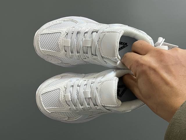 原单版牛B新款530网面儿童松紧带老爹运动鞋 DDD Size：26-37码 DDD 新工厂P新工艺 DDD 经典Nb530老爹款 DDD 松紧带设计钱，穿脱超