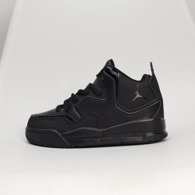 放店价 DDD 耐克 Nike Air Jordan Courtside 23 Aj23时尚休闲运动篮球鞋。强烈的视觉冲击，让人过目不忘。彰显与众不同的特殊身份