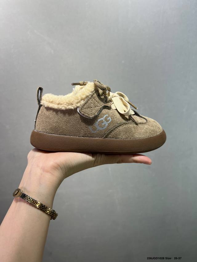 特价福利 可退换 DDD 儿童Ugg海外版运动休闲鞋，加绒保暖款 魔术贴简洁方便宝宝穿脱 柔软亲肤 个性时尚又百搭Eva轻质缓震、防滑耐磨外底。泰裤辣 闭眼入手