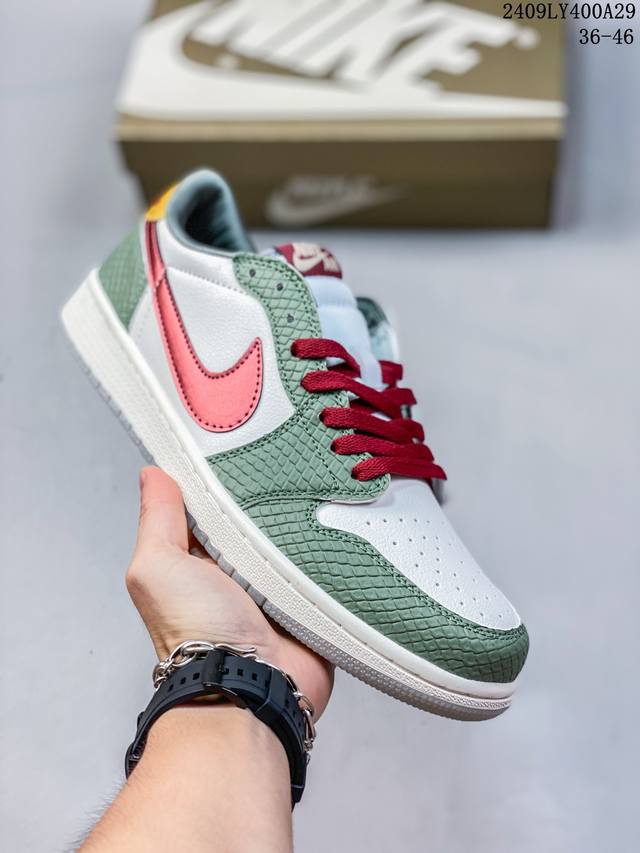 Air Jordan 1 Low Royal 低帮 藤原浩 皇家蓝 Aj1 乔丹1代 Aj1 乔1 乔丹1 低邦 黑蓝 乔丹篮球鞋 货号：Cq9446-400